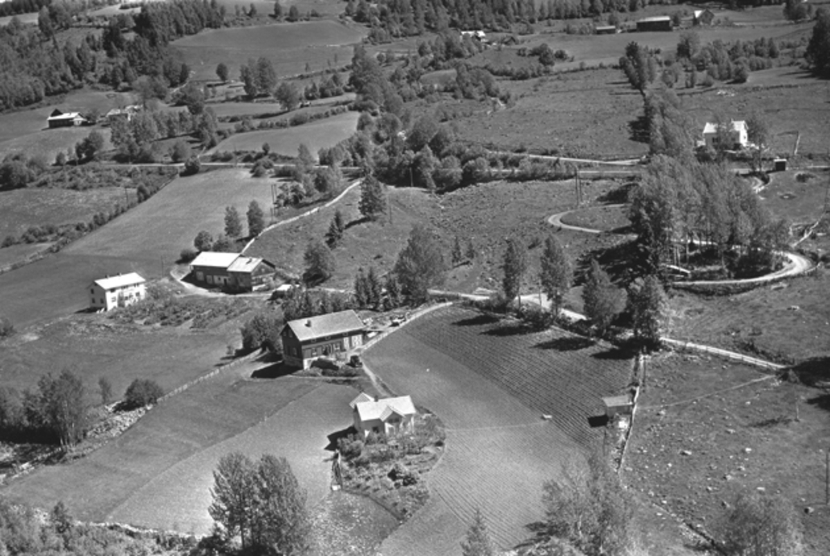 Widerøes Flyveselskap A/S, ENGEBAKKEN, NORDÅSEN, FLYFOTO.