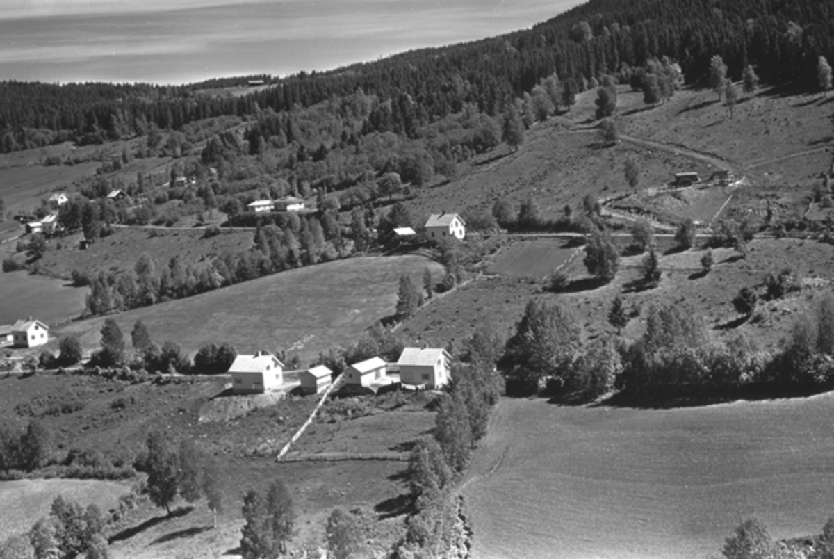 Widerøes Flyveselskap A/S, Flyfoto av Nordåsen, Brumunddal.