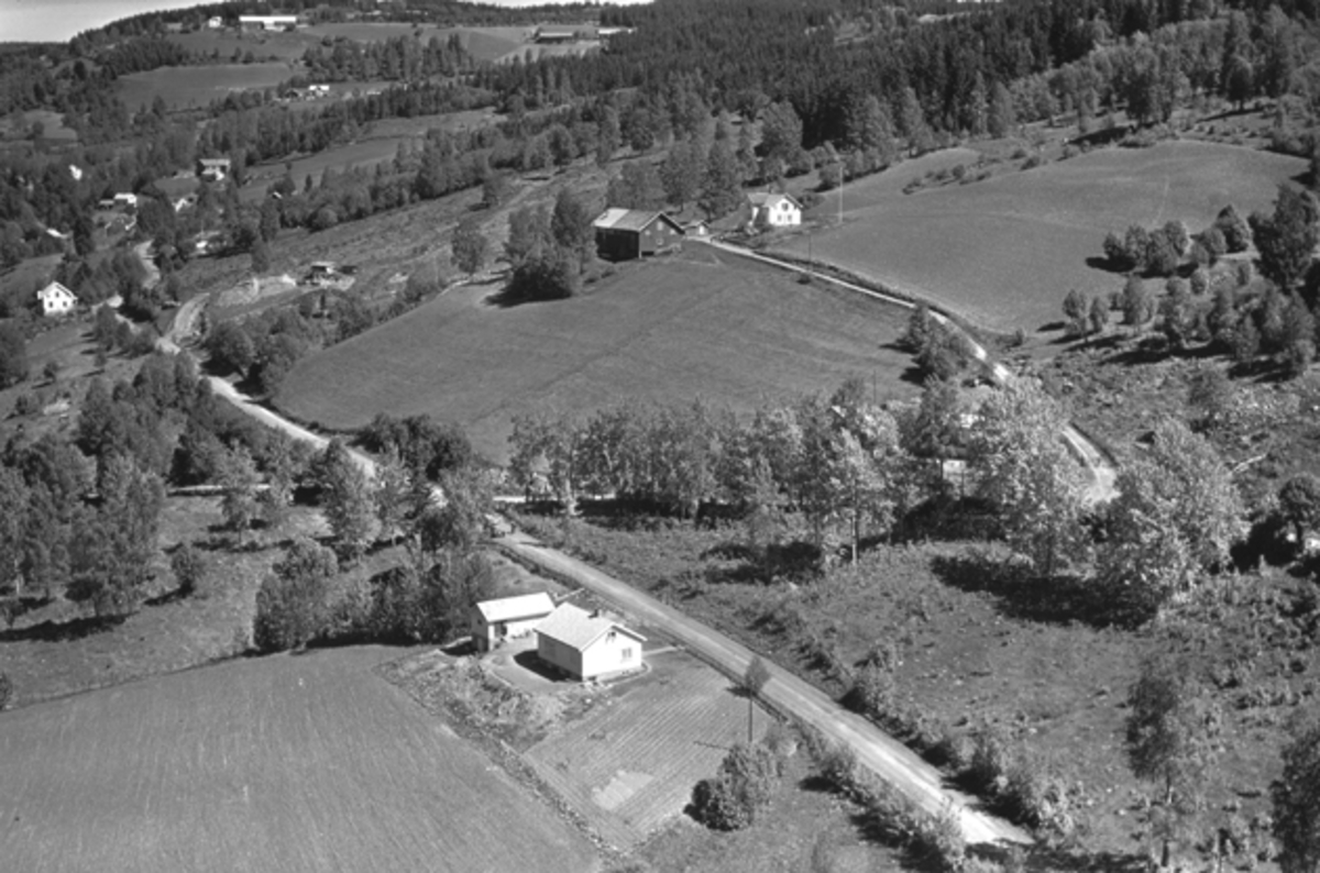 Widerøes Flyveselskap A/S, Flyfoto av Hegna, Nordåsvegen, Brumunddal.
