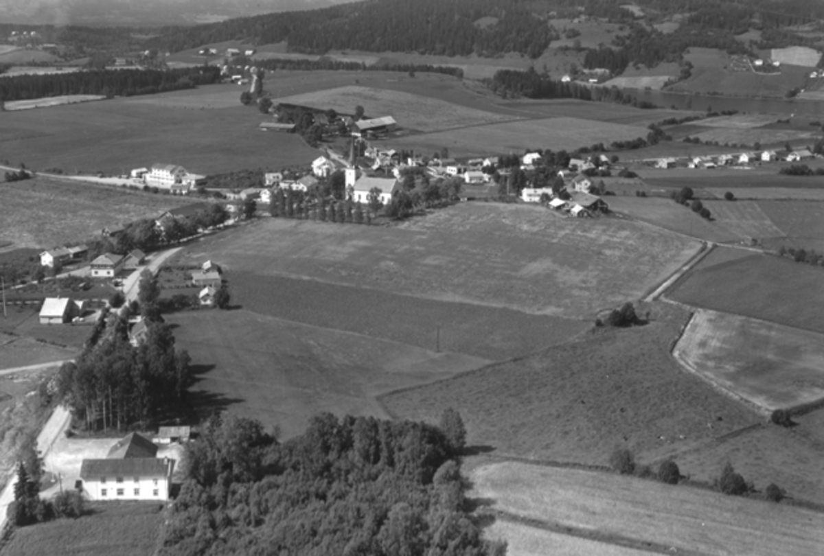 Widerøes Flyveselskap A/S, Flyfoto av Stavsjø, Hedmark med omegn.