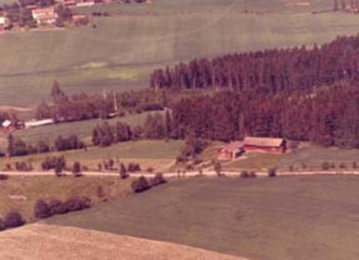 Widerøes Flyveselskap A/S, Flyfoto av Frebergsveen, Furnes, Ringsaker.