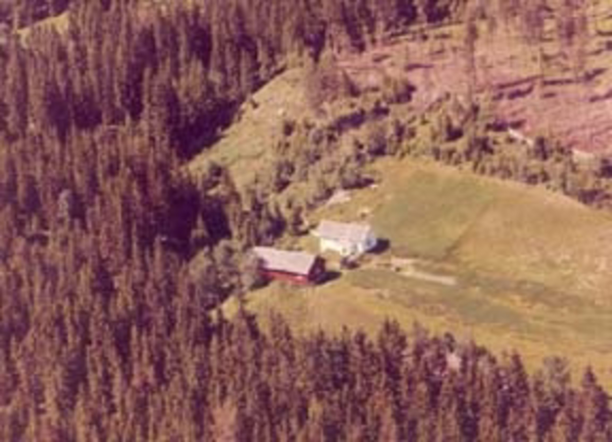 Widerøes Flyveselskap A/S, Flyfoto av Stensby, Furnes, Ringsaker.