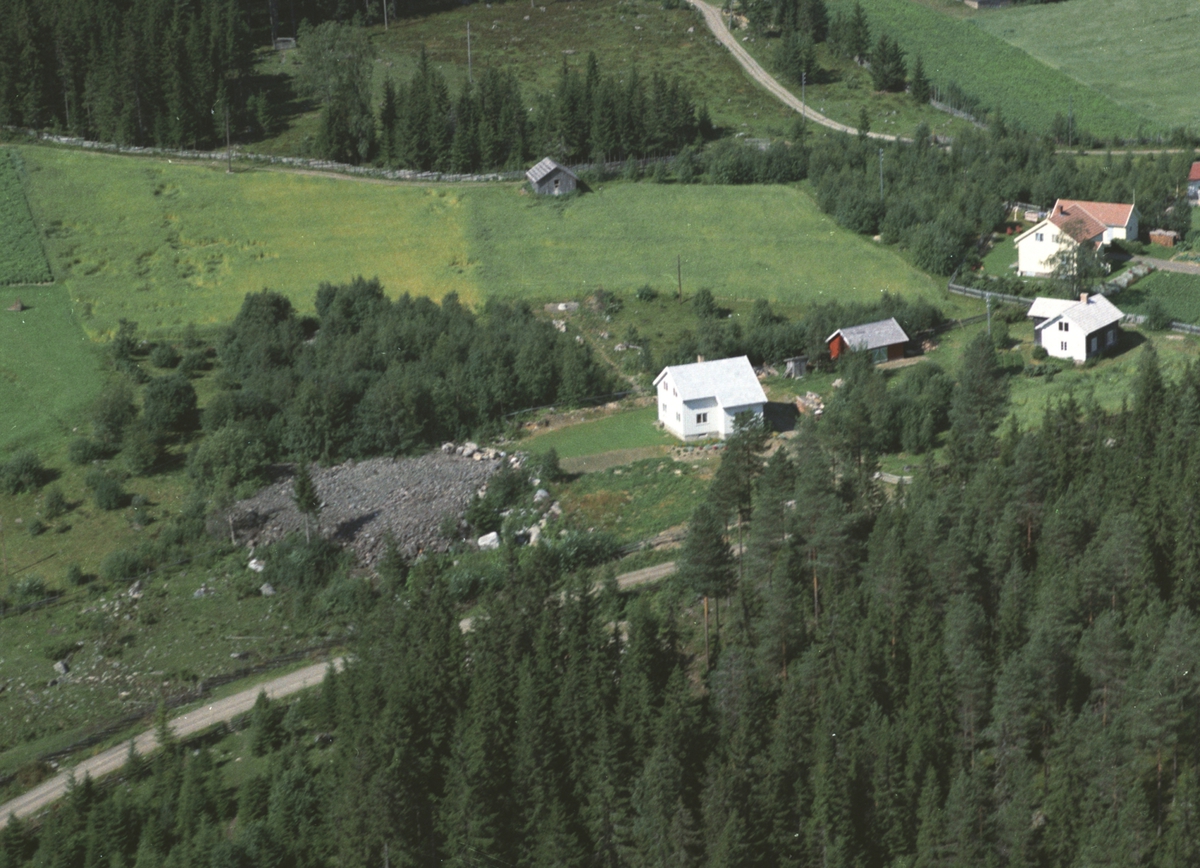 Widerøes Flyveselskap A/S, Flyfoto av bebyggelse, Røisli,, Næroset, Ringsaker.