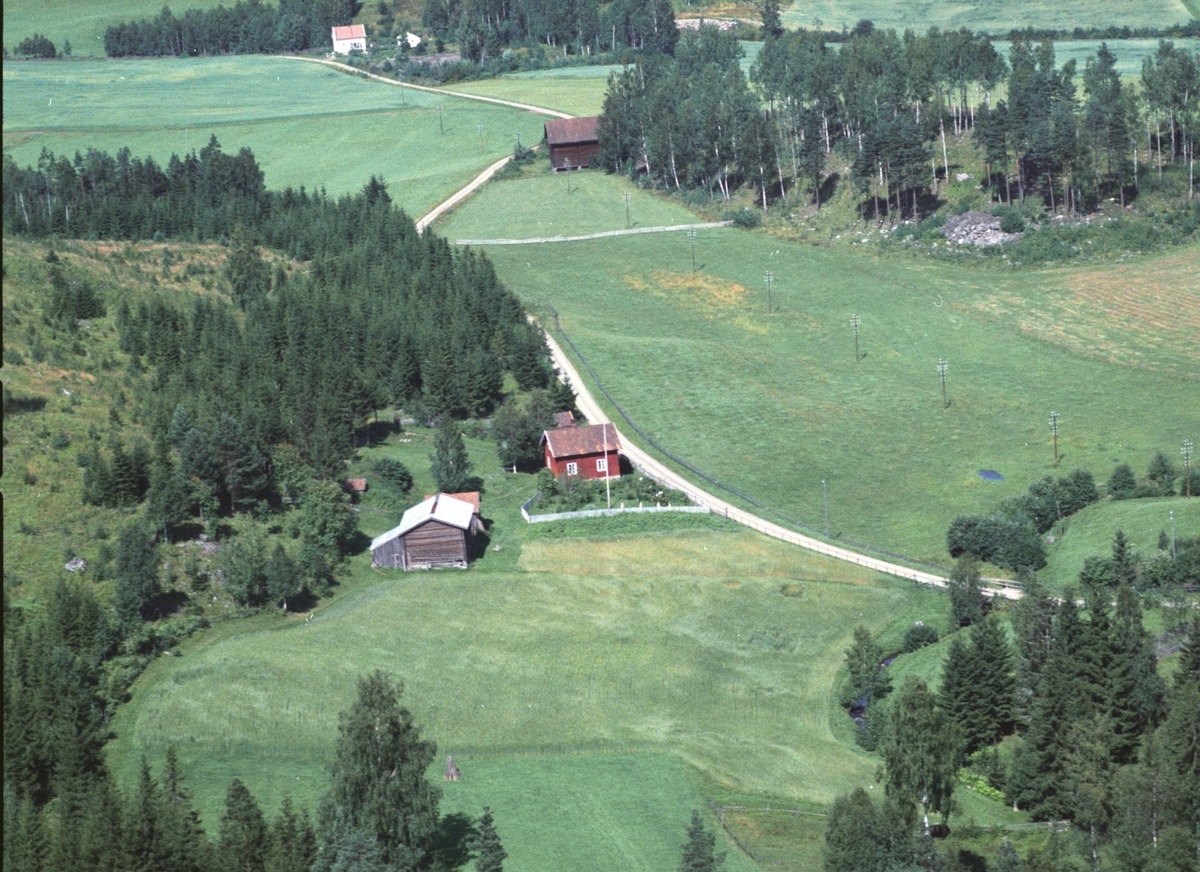 Widerøes Flyveselskap A/S, Flyfoto, bolighus, Brustuen, Brøttum, Ringsaker.
