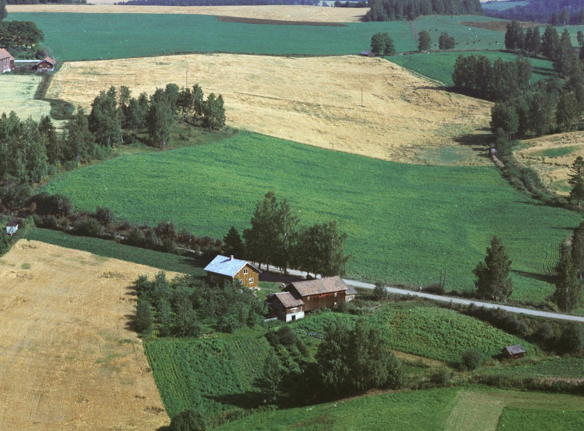 Widerøes Flyveselskap A/S, Flyfoto, Molstad, Gaupen, Ringsaker.