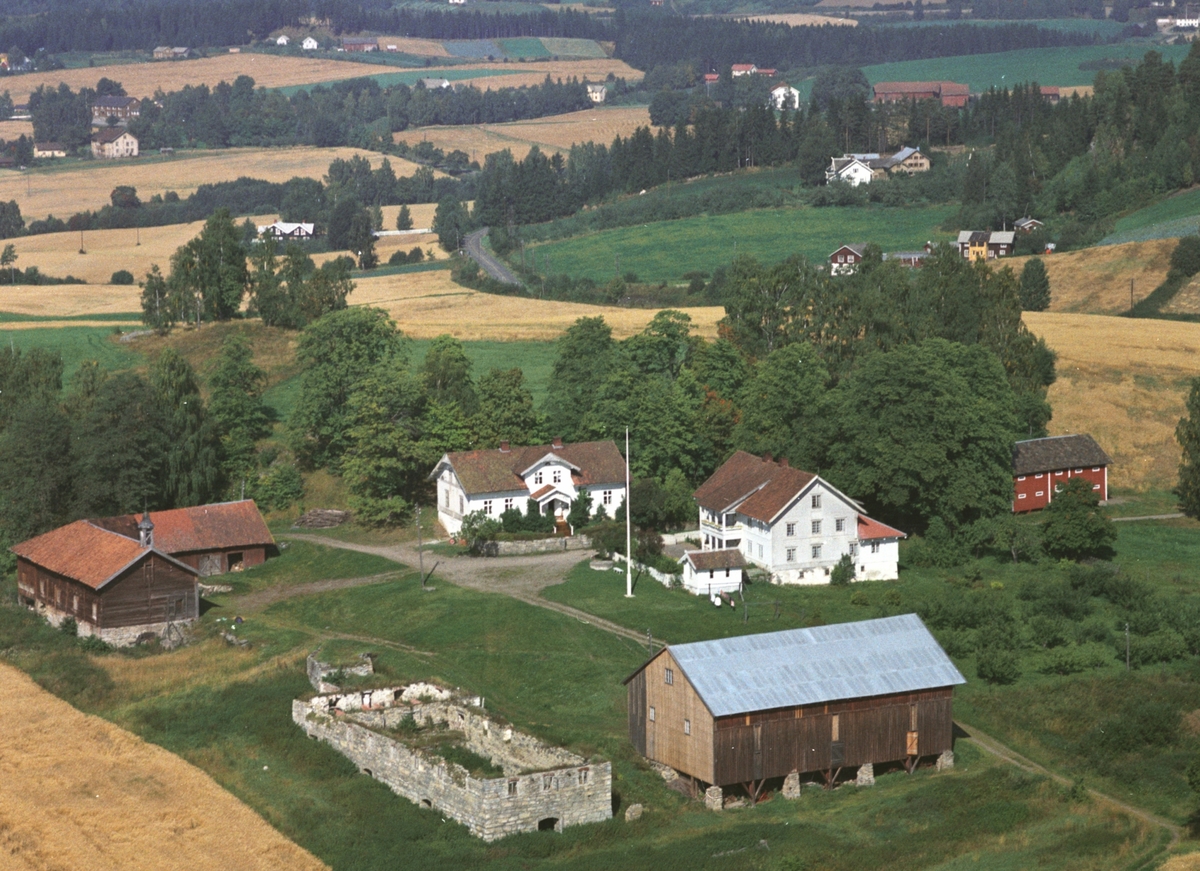 Widerøes Flyveselskap A/S, Flyfoto, Vinju gard, Ringsaker.