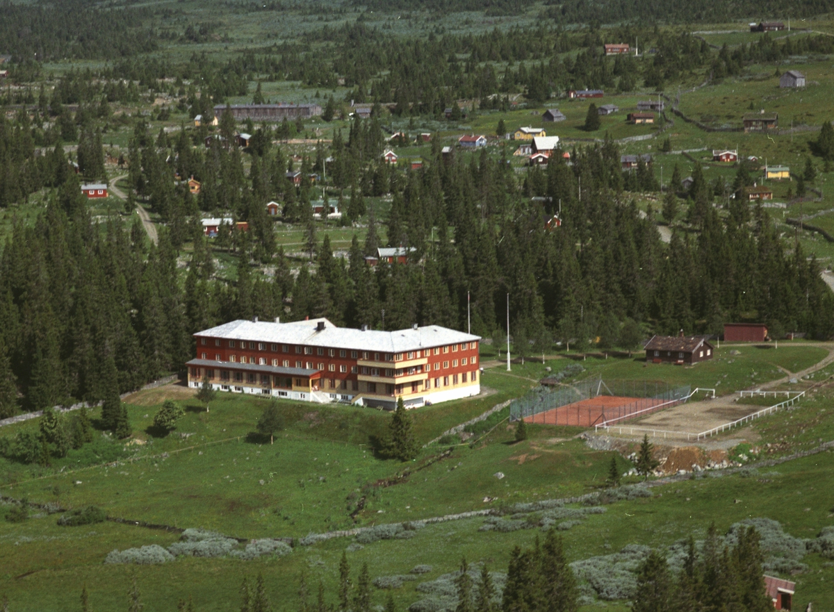 Widerøes Flyveselskap A/S, Flyfoto, Lande turisthotell, Nordseter, Lillehammer.