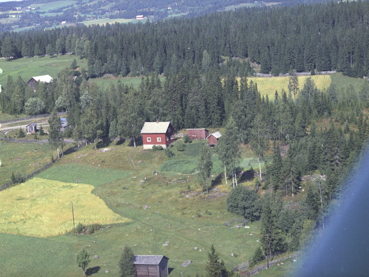Widerøes Flyveselskap A/S, Flyfoto, Gran 448.13, Lismarka, Ringsaker.