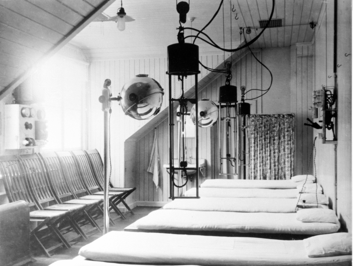 Anno Domkirkeodden, Interiør, behandlingsrom, Ringsaker sykehus, Moelv.