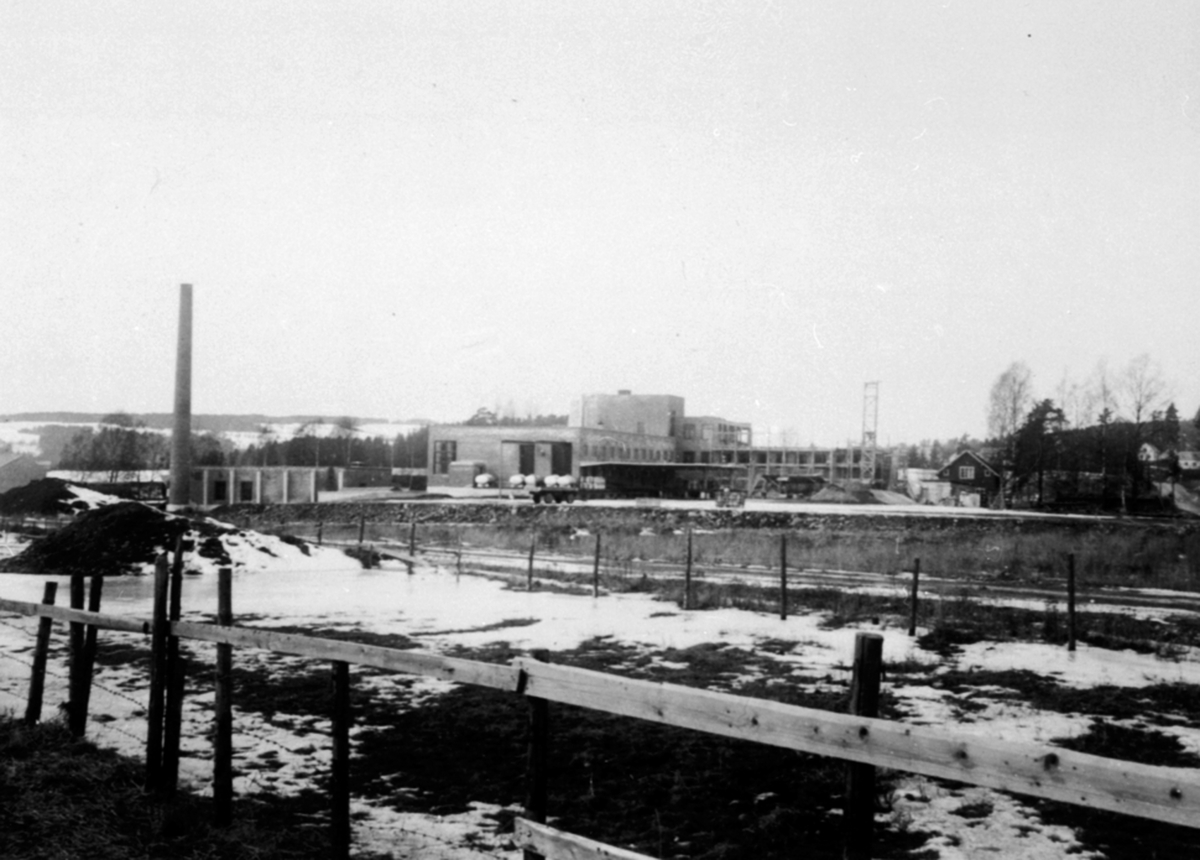 Anno Domkirkeodden, Eksteriør, Hedmark Tørrmelk, Tine, Brumunddal. Tilbygg under oppføring.