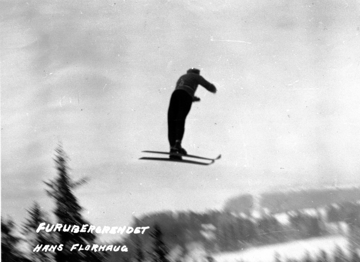 Anno Domkirkeodden, Skihopper Hans Florhaug i svevet, Furubergbakken, Furnes, Ringsaker.