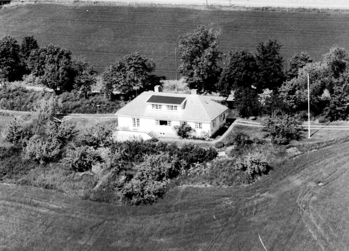 Anno Domkirkeodden, Flyfoto, gardsbruk, føderådsbygning, Hovelsrud, Helgøya.