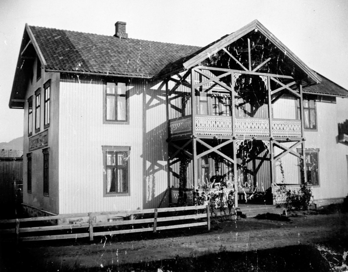 Anno Domkirkeodden, Eksteriør, Moelv Hotell.