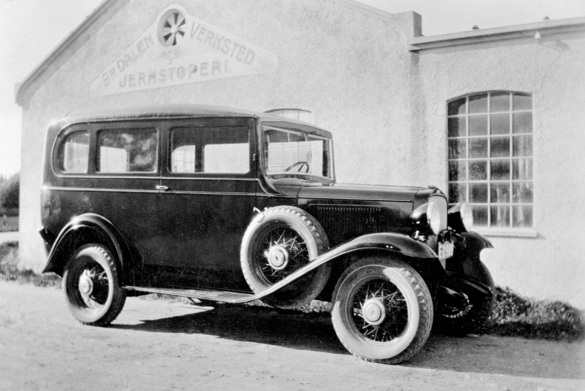 Anno Domkirkeodden, Chevrolet E-2688, utenfor Brumunddal verksted, senere Hymas, Brumunddal.