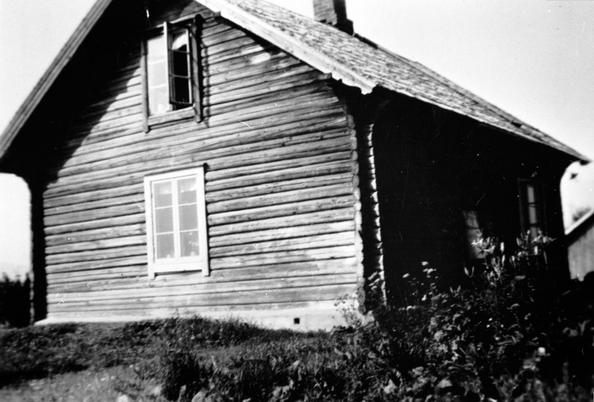 Anno Domkirkeodden, Husmannsplassen Kjella på Hovinsholm, Helgøya.