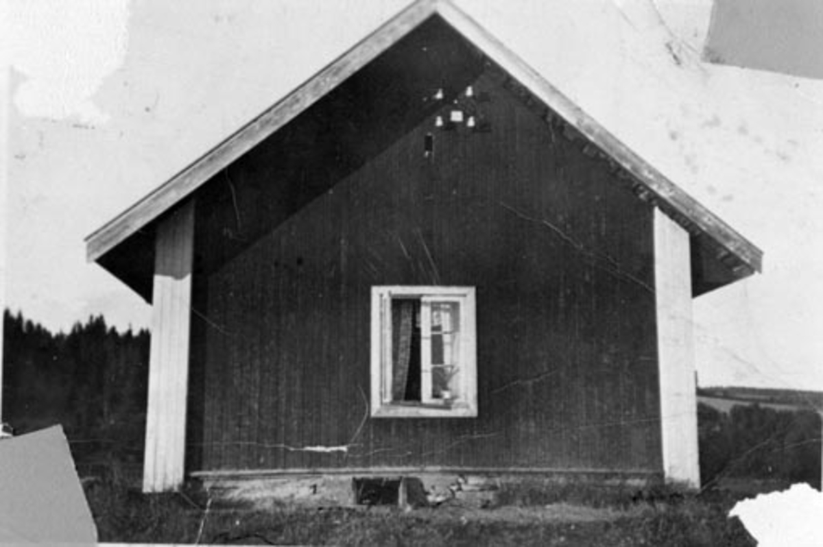 Anno Domkirkeodden, Eksteriør, husmannsplassen Nedre Vikstua (Nervika) under Baldishol østre, Nes, Hedmark. Revet i 1957.
