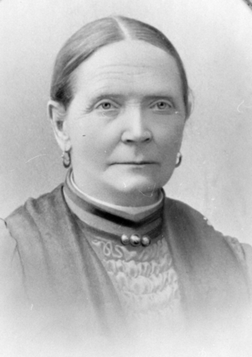 Anno Domkirkeodden, Portrett av Mina Simonsen Sendstad (1833-1919), Sendstad, Nes, Hedmark.