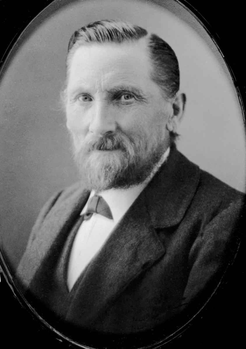 Anno Domkirkeodden, Portrett av Even Arnt Andreasen Lie (1865-1938), Smedstuen nedre, Nes, Hedmark.