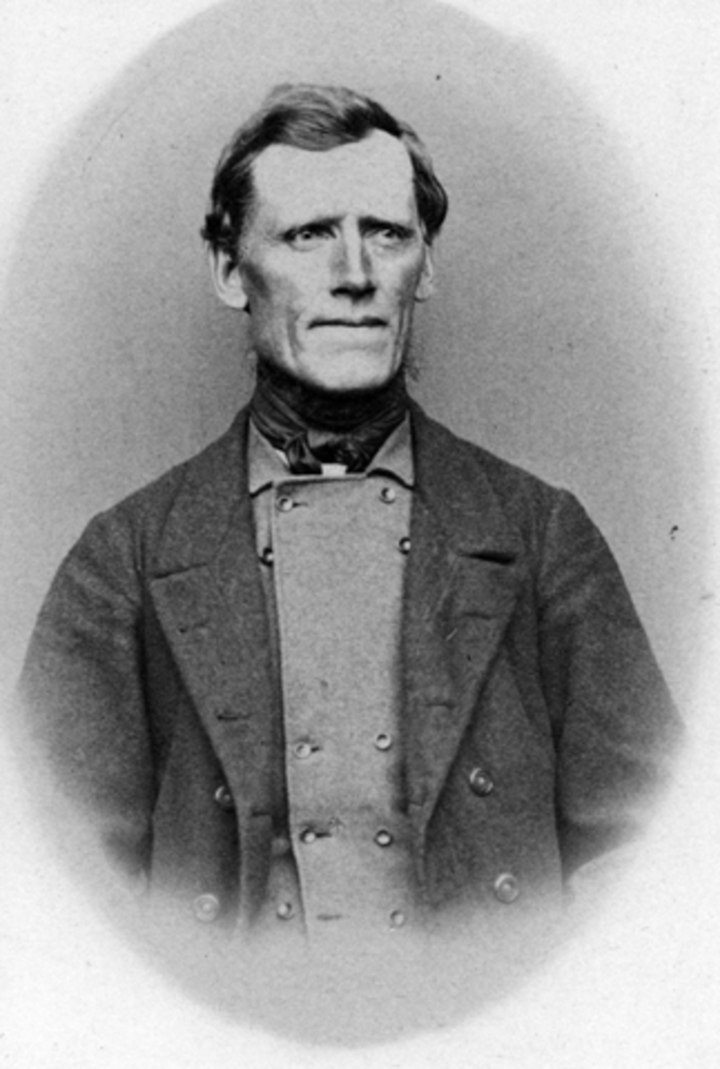 Anno Domkirkeodden, Portrett, Ole Halla (Hoolo).