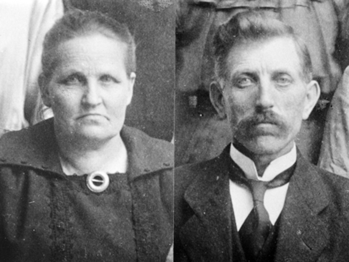 Anno Domkirkeodden, Portrett av ekteparet Anne Olsdatter Linnerud (1868-1934) og Nikolai Mikkelsen Lovisenberg (1872-1963). De hadde 11 barn sammen. Nikolai var veiarbeider, formann i Nes Arbeiderforening i flere perioder. Satt i Nes kommunestyre for Arbeiderpartiet.