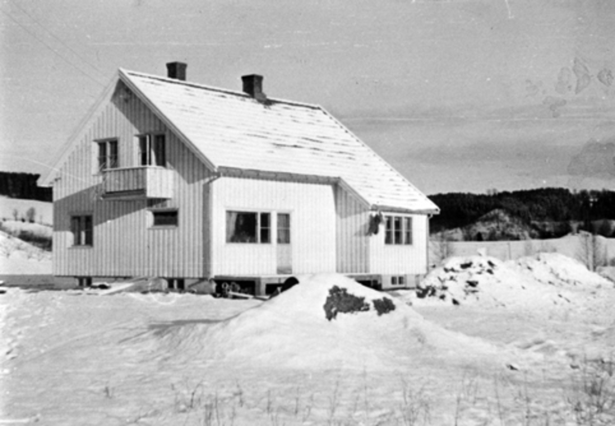 Anno Domkirkeodden, Gløttvold. Huset som Leonard Teksum (1896-1971) bygde da han solgte Øde-Kise, Nes, Hedmark.