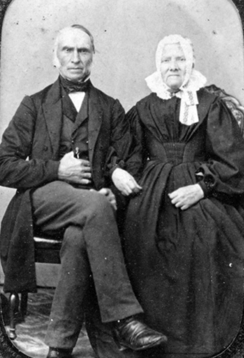 Anno Domkirkeodden, Mons Andersen Ingberg (1799-1870) og Tonette Larsdatter Heggenhaugen (1799-1879), Heggenhaugen, Gaupen, Ringsaker.