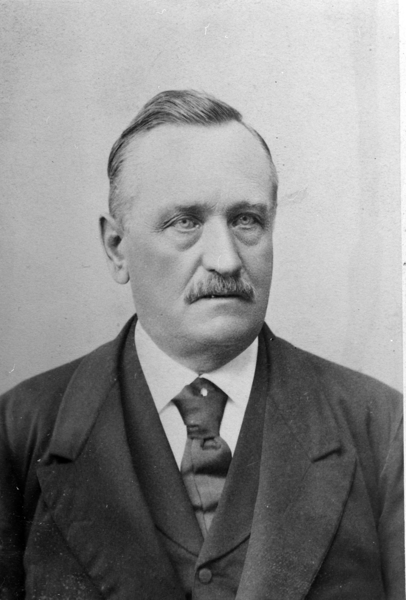 Anno Domkirkeodden, Portrett, ordfører og storingsmann Even Glestad (1828-1902), Glestad gard, Veldre, Ringsaker.