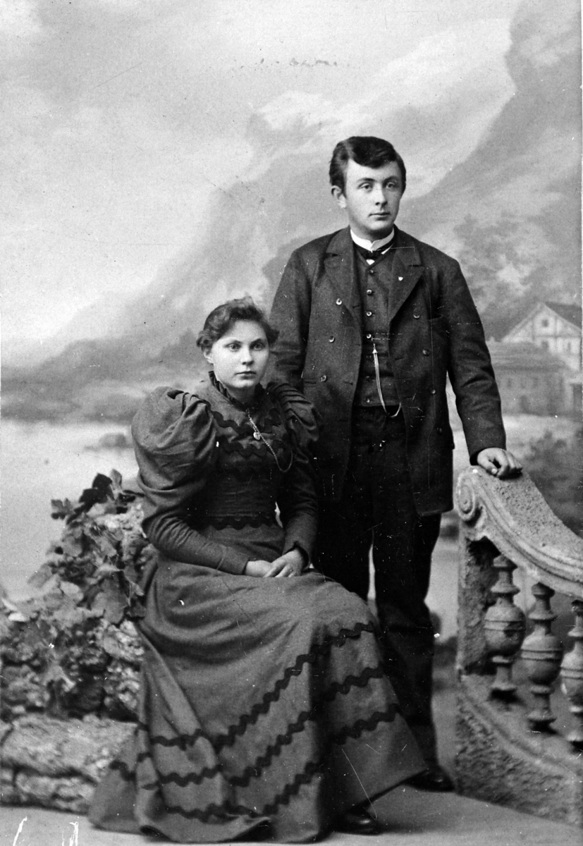 Anno Domkirkeodden, Grethe Pedersdatter Simenstad (1878-1960) og Johan Axel Helfred Kise (1876-1957), Kise nordre, Nes, Hedmark.