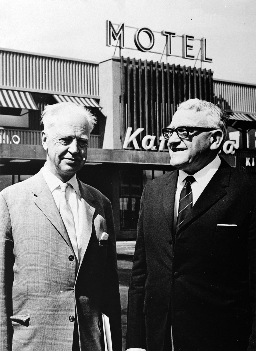 Anno Domkirkeodden, Borger Lenth og Ivar Olrud. Lenth var styremedlem i Olrudgruppa. Olrud var grunnlegger.