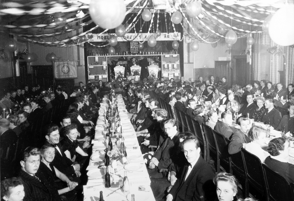 Ukjent, Moelven idrettslag 50 års jubileum, Folkets hus, Moelv. Festmiddag. 1954.
