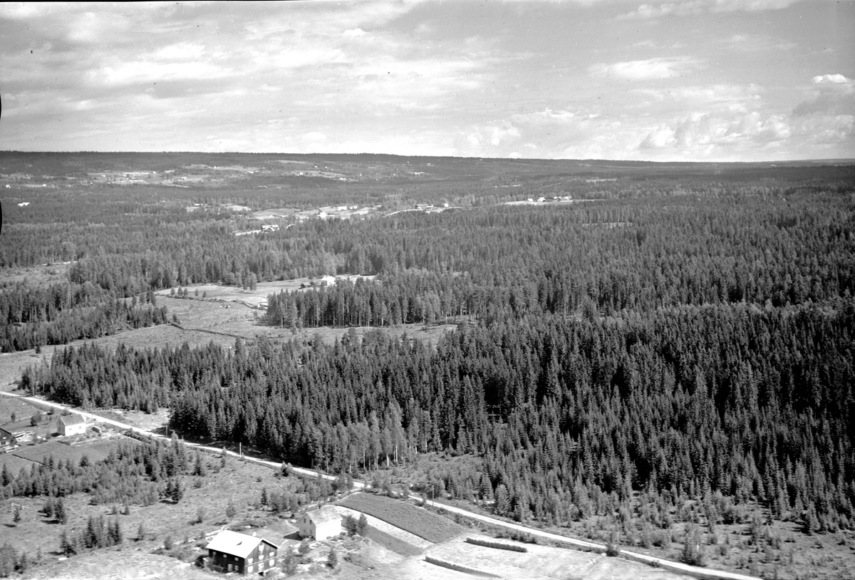 Widerøes Flyveselskap A/S, FLYFOTO VEGHEIM, STORIMERSLUNDMARKA