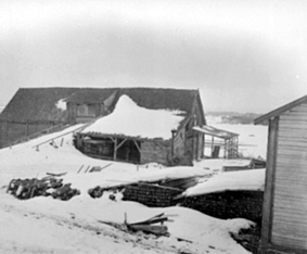 Anno Domkirkeodden, EKSTERIØR:TØMMERLÅVE, HAFSAL, VINTER