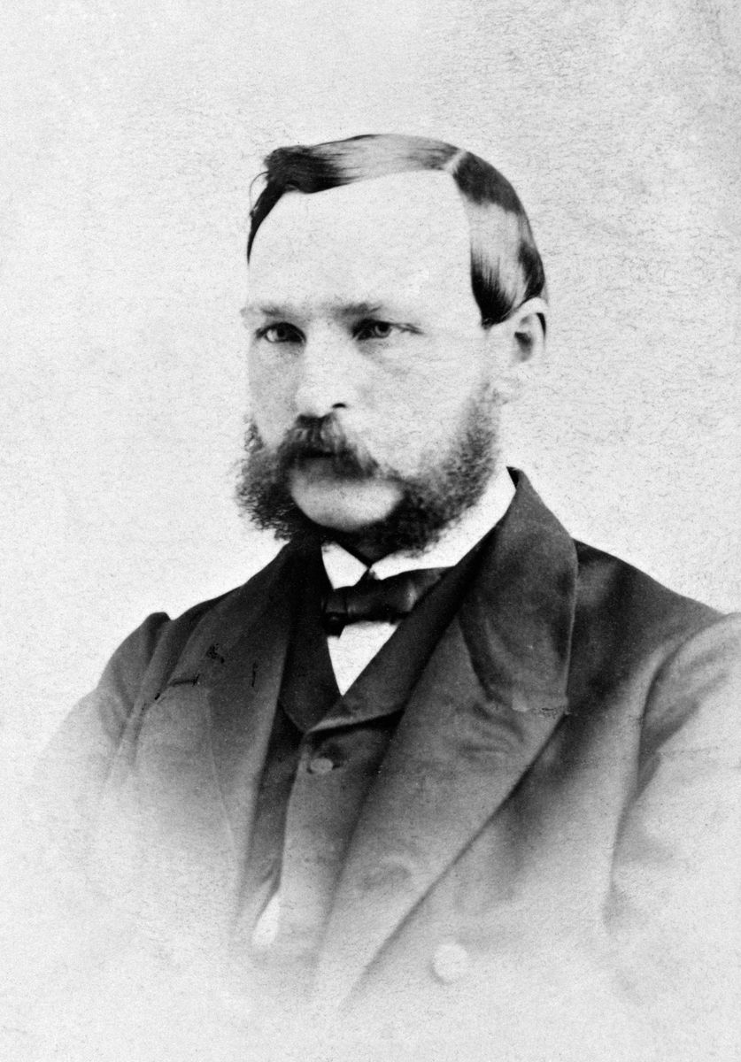Anno Domkirkeodden, A. SCHULLERUD. LENSMANN. PORTRETT.