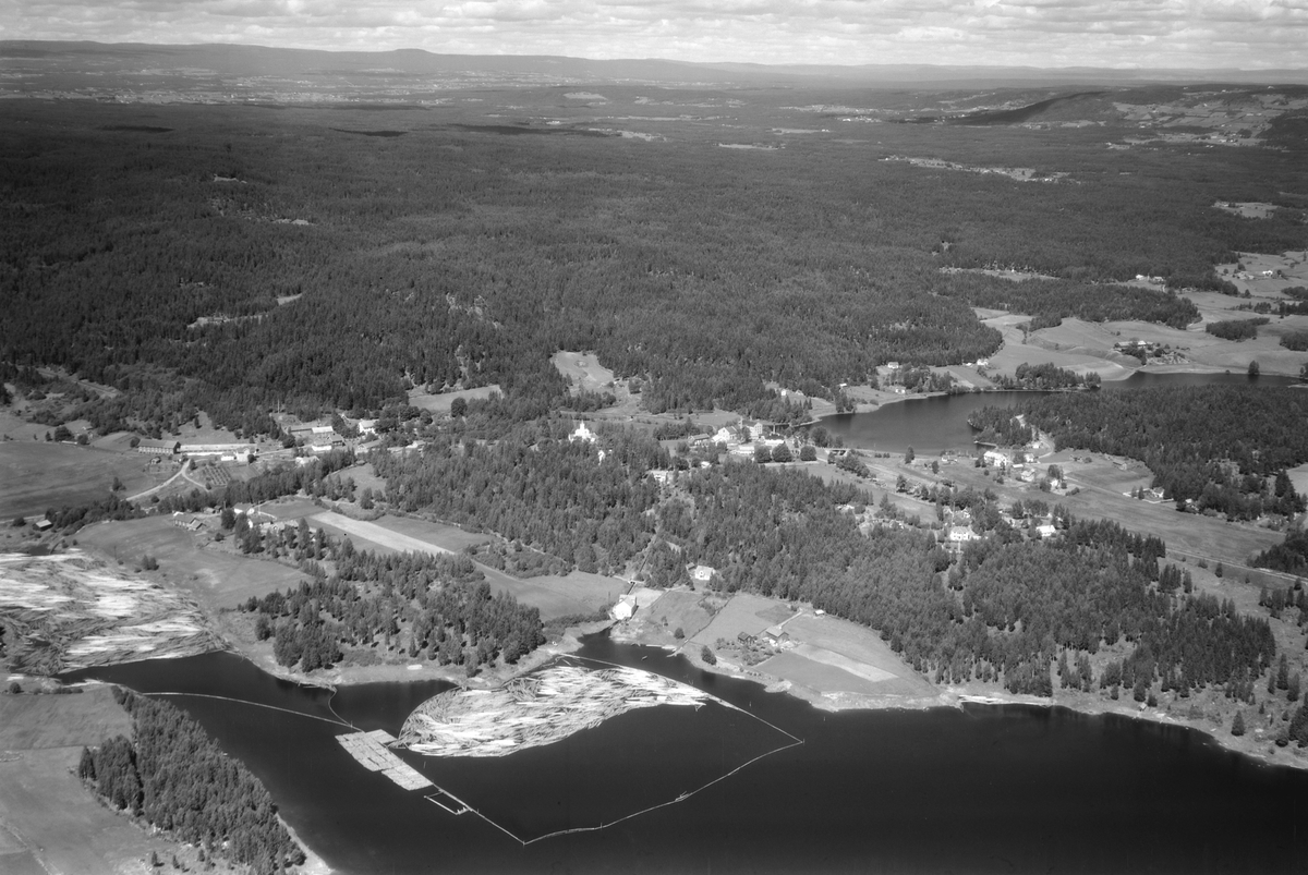 Widerøes Flyveselskap A/S, TANGEN VED MJØSA, TANGENODDEN, FLYFOTO, TØMMERLENSE, TØMMERFLØTING