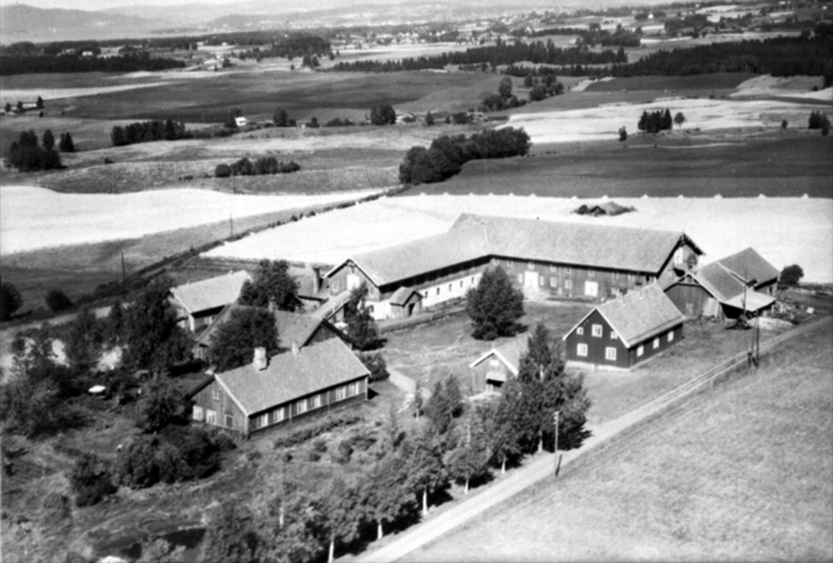 Widerøes Flyveselskap A/S, NORDRE LAHLUM, FLYFOTO