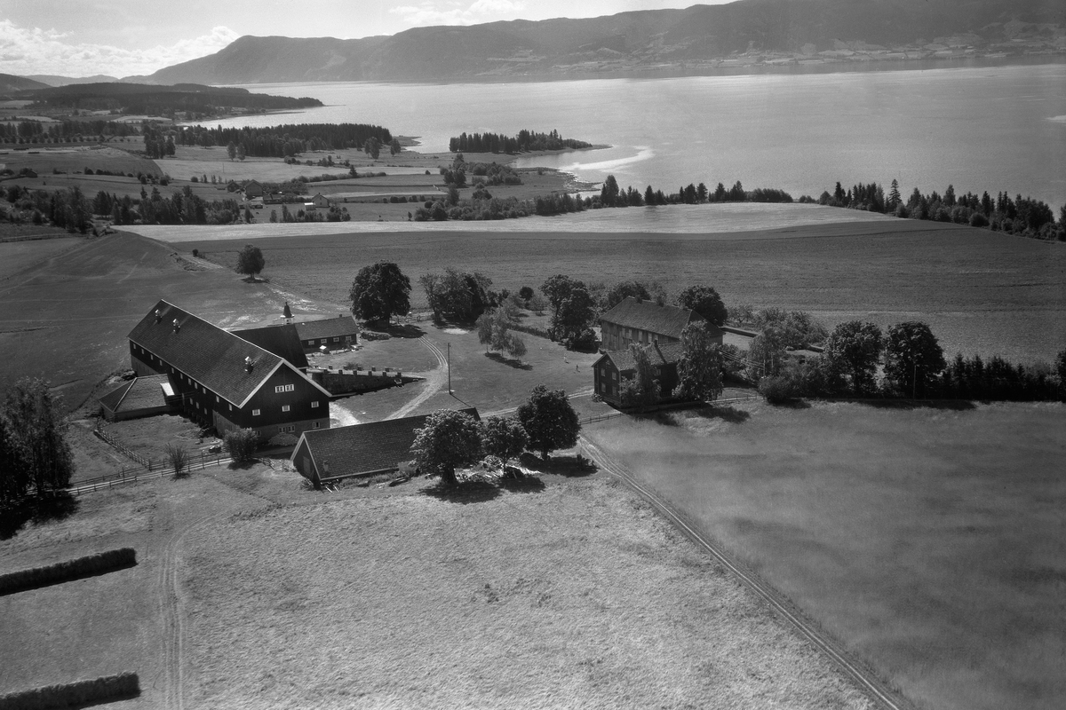 Widerøes Flyveselskap A/S, RINGNES GÅRD, FLYFOTO