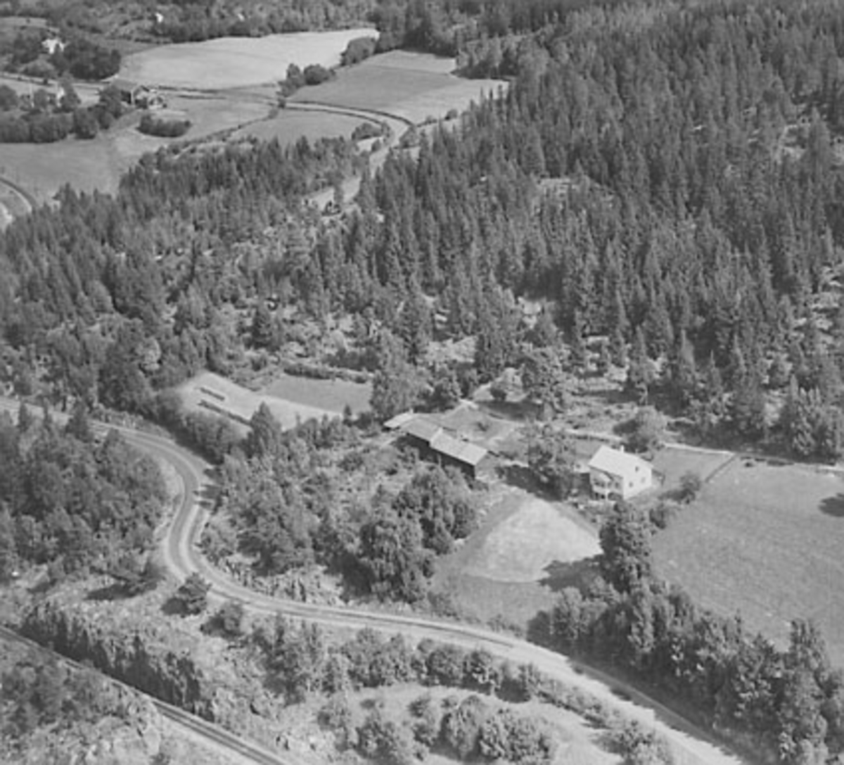 Widerøes Flyveselskap A/S, SØBRÅTEN, FLYFOTO