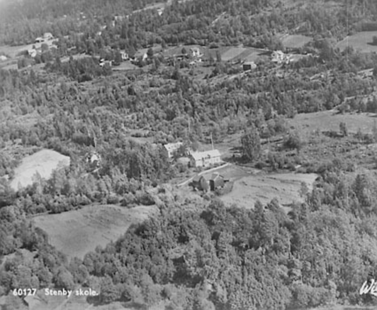Widerøes Flyveselskap A/S, STENBY SKOLE, ESPA, FLYFOTO