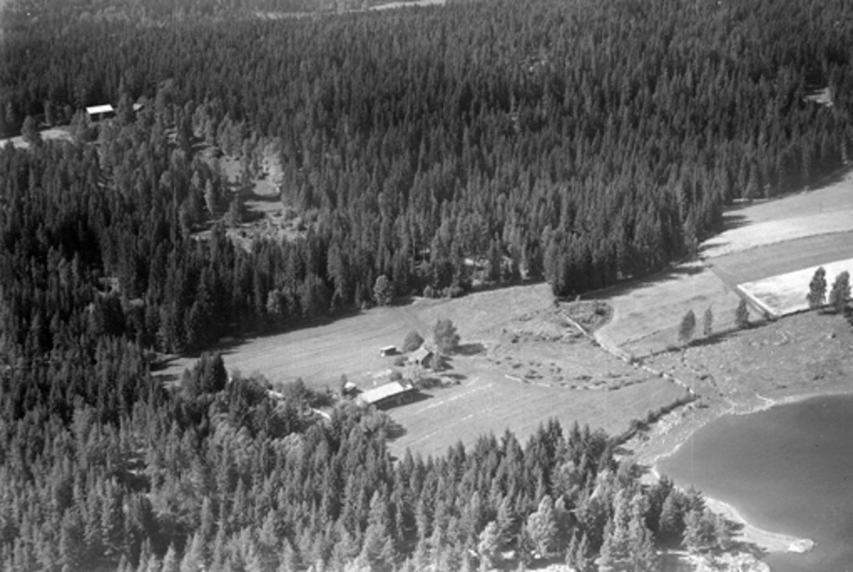 Widerøes Flyveselskap A/S, FURNESODDEN, FURUNESODDEN, FLYFOTO, TANGEN