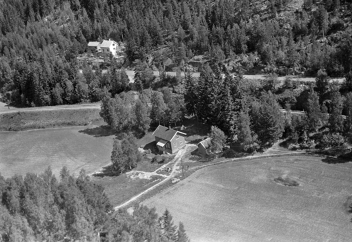 Widerøes Flyveselskap A/S, FLYFOTO, KRINGSJÅ OG BERGLI 173-16, TANGEN.
