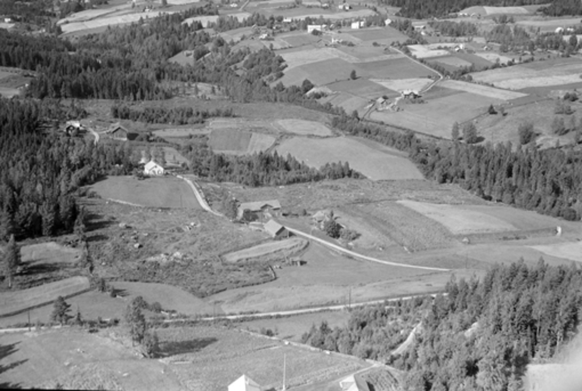 Widerøes Flyveselskap A/S, FLYFOTO, VALLSET, AMUNDRUDFALLET 383-1, NORDBY 383-13, FALLGJERDINGEN 383-6, STRUPERUDSENGA NEDRE 380-5