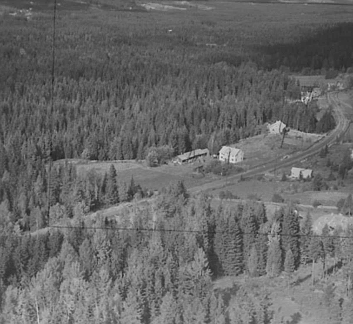 Widerøes Flyveselskap A/S, FLYFOTO SØRBAKSVEEN, ÅSVANG
