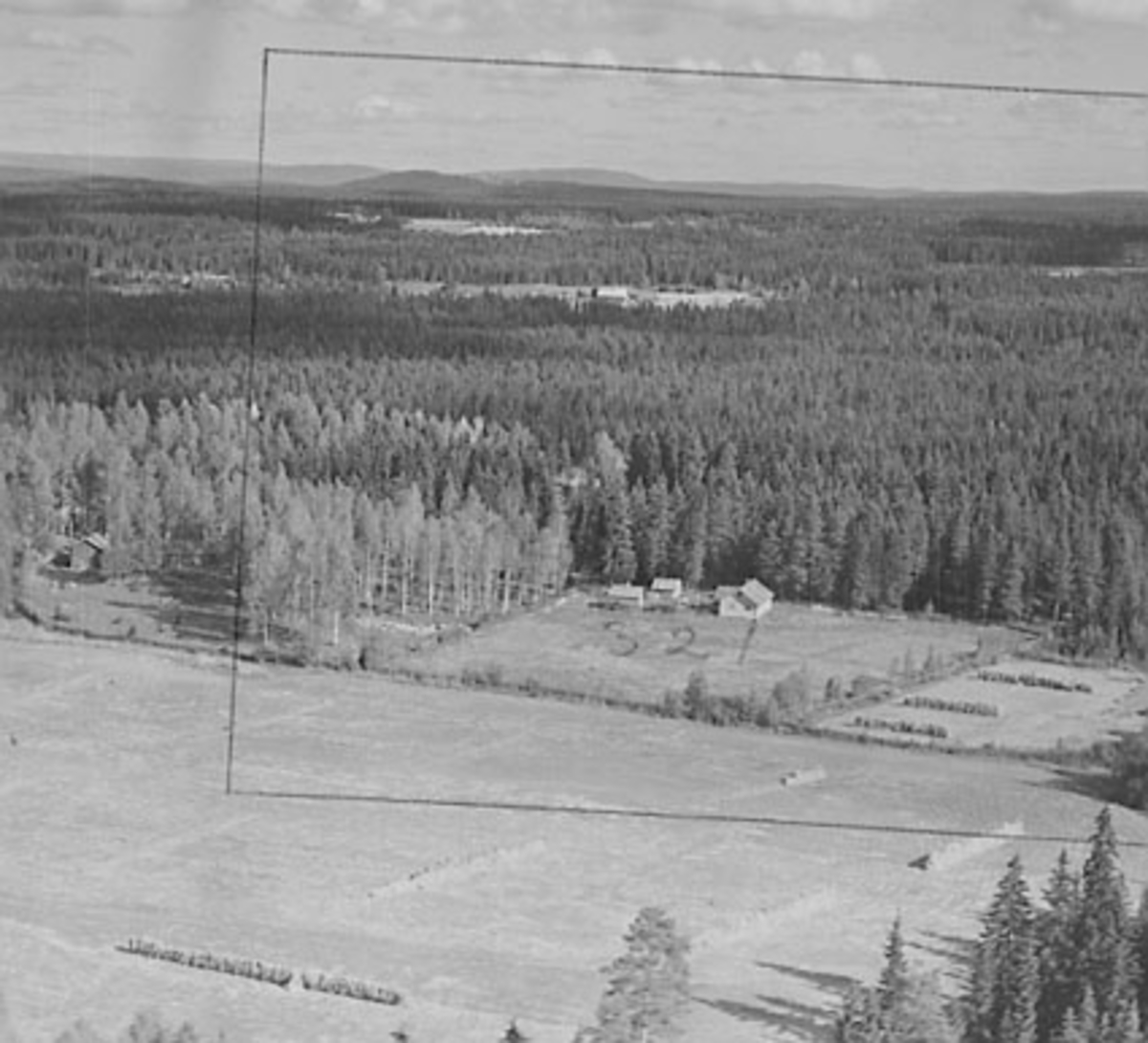 Widerøes Flyveselskap A/S, FLYFOTO GRANERUD, ÅSVANG