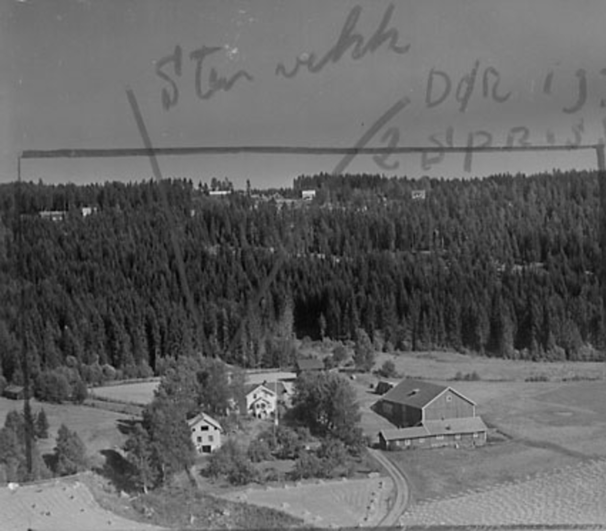 Widerøes Flyveselskap A/S, FLYFOTO LILLEVOLD ??