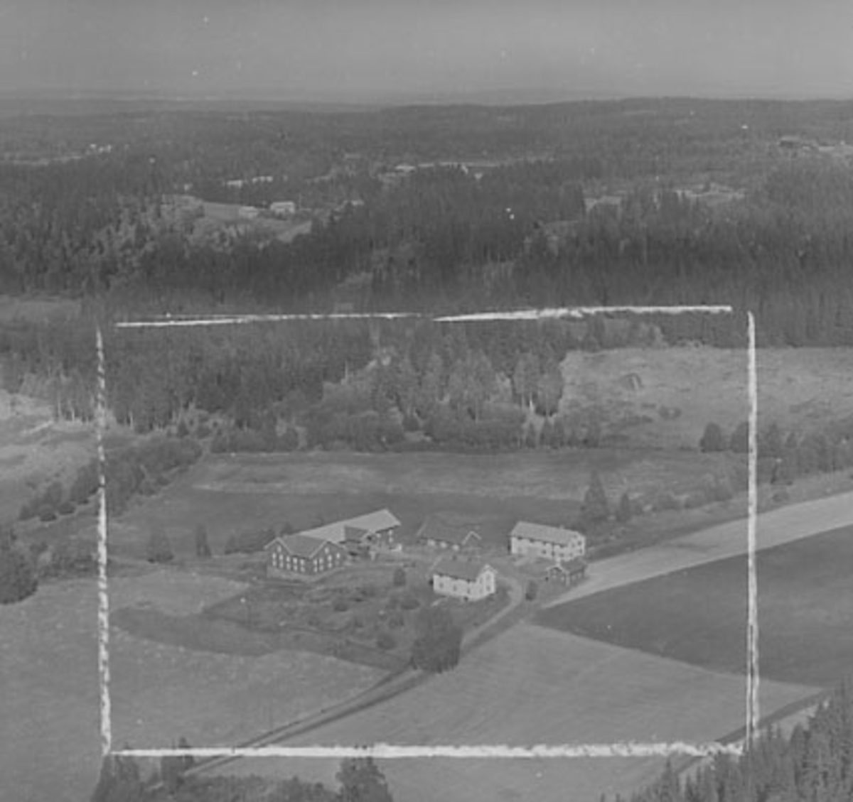 Widerøes Flyveselskap A/S, FLYFOTO LIE, ÅSVANG
