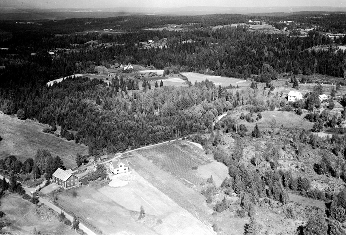 Widerøes Flyveselskap A/S, FLYFOTO SKJELSETENGA 368-2, VALLSET