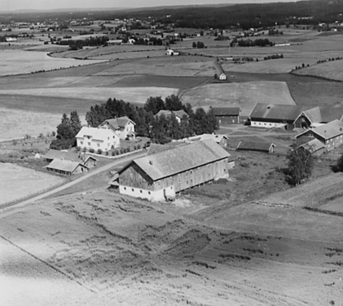 Widerøes Flyveselskap A/S, FLYFOTO DAL