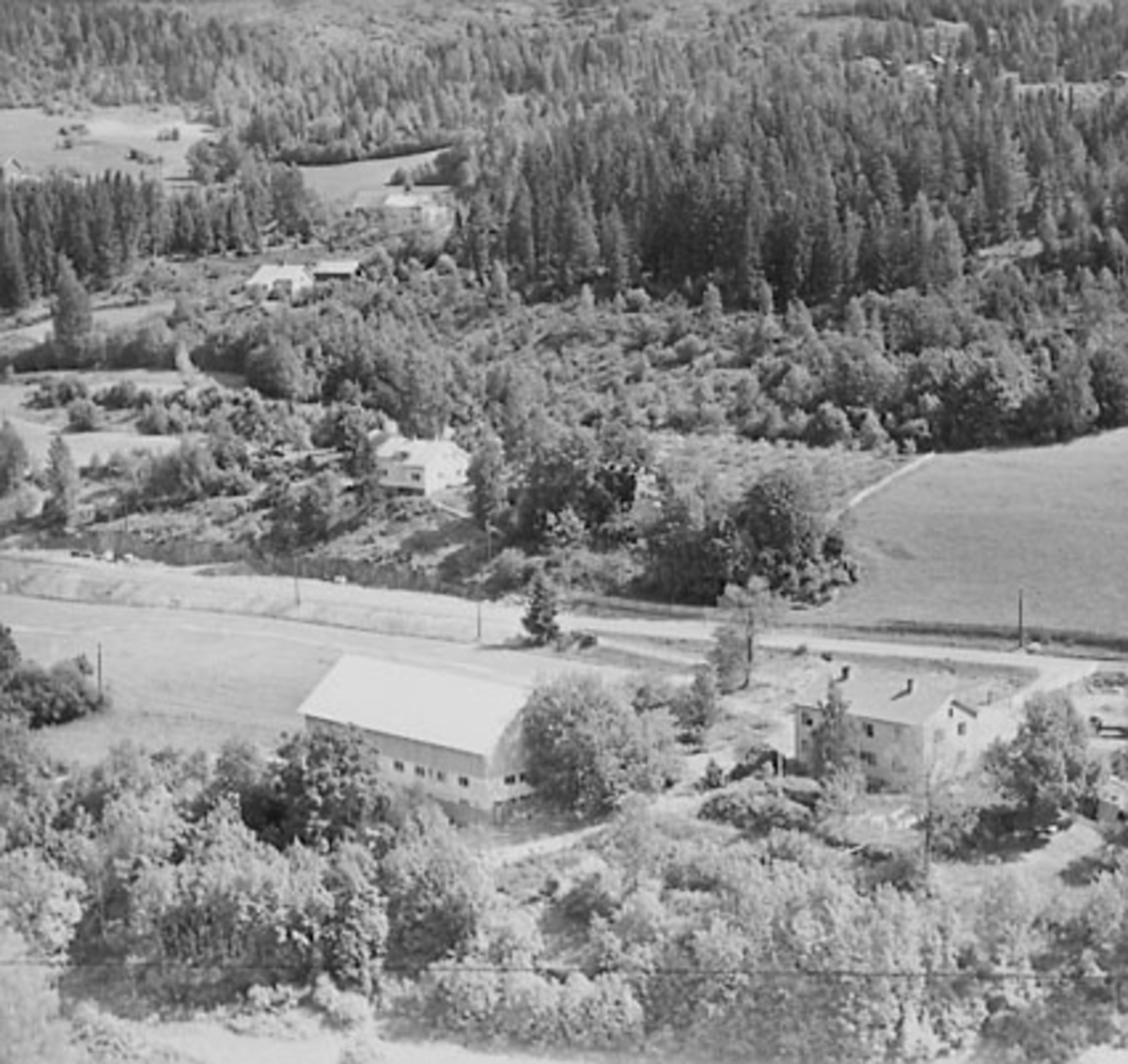 Widerøes Flyveselskap A/S, FLYFOTO MORSTU NEDRE, MOSTU
