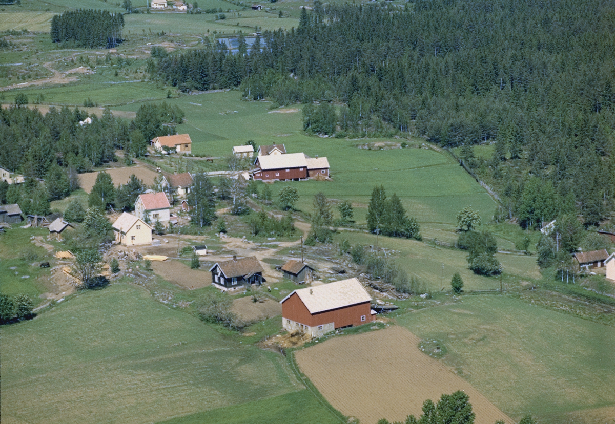 Widerøes Flyveselskap A/S, ØVRE LIBERG, FLYFOTO 1960. SE STANGE HISTORIELAGS ÅRBOK"GAMMALT FRA STANGE OG ROMEDAL 2009" S. 45.