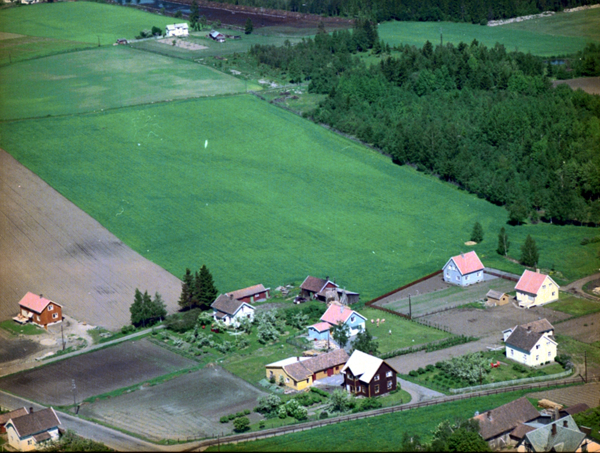 Widerøes Flyveselskap A/S, FLYFOTO BOLIGBEBYGGELSE, SANNERVEGEN, STANGE
